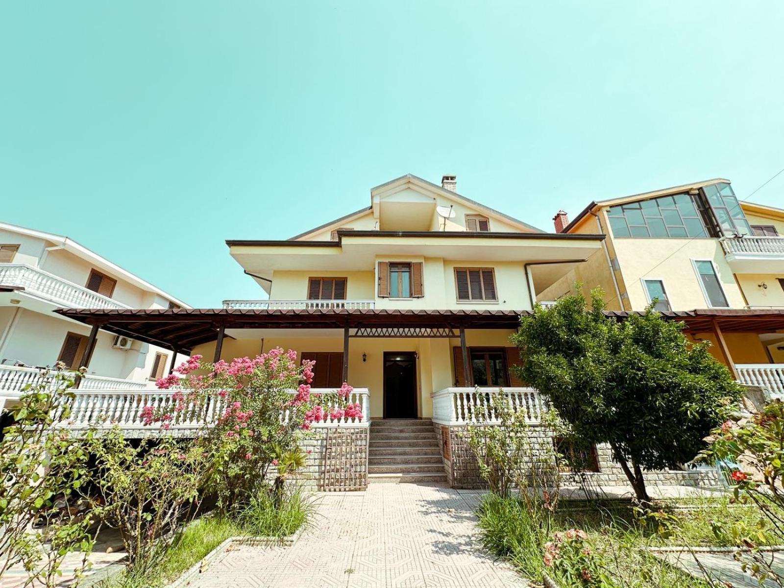 Vizion Hotel Shkoder Luaran gambar